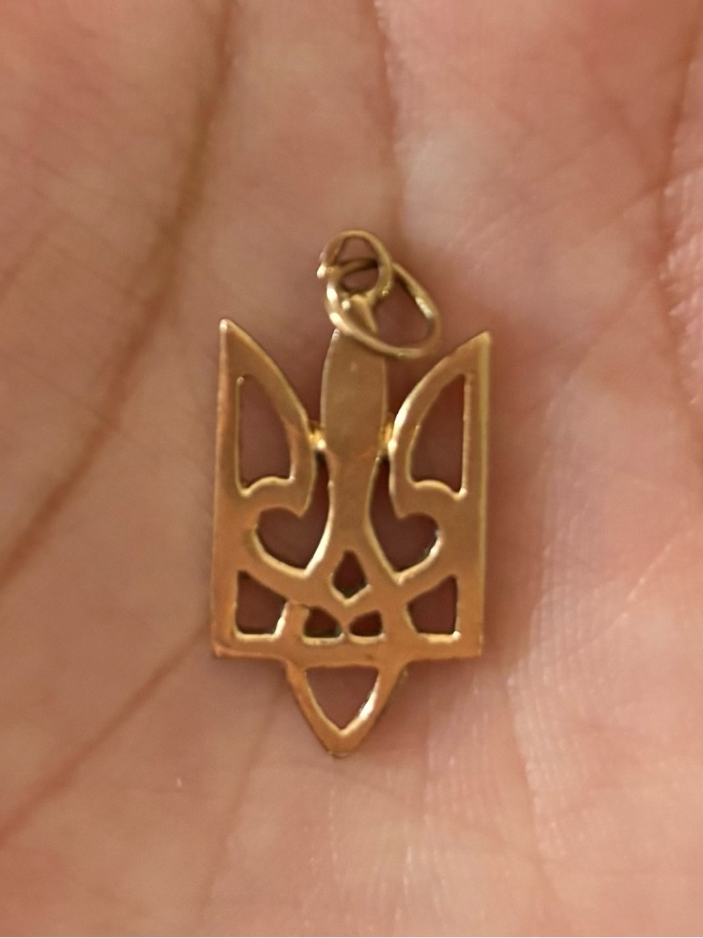 10k Gold Trident Pendant